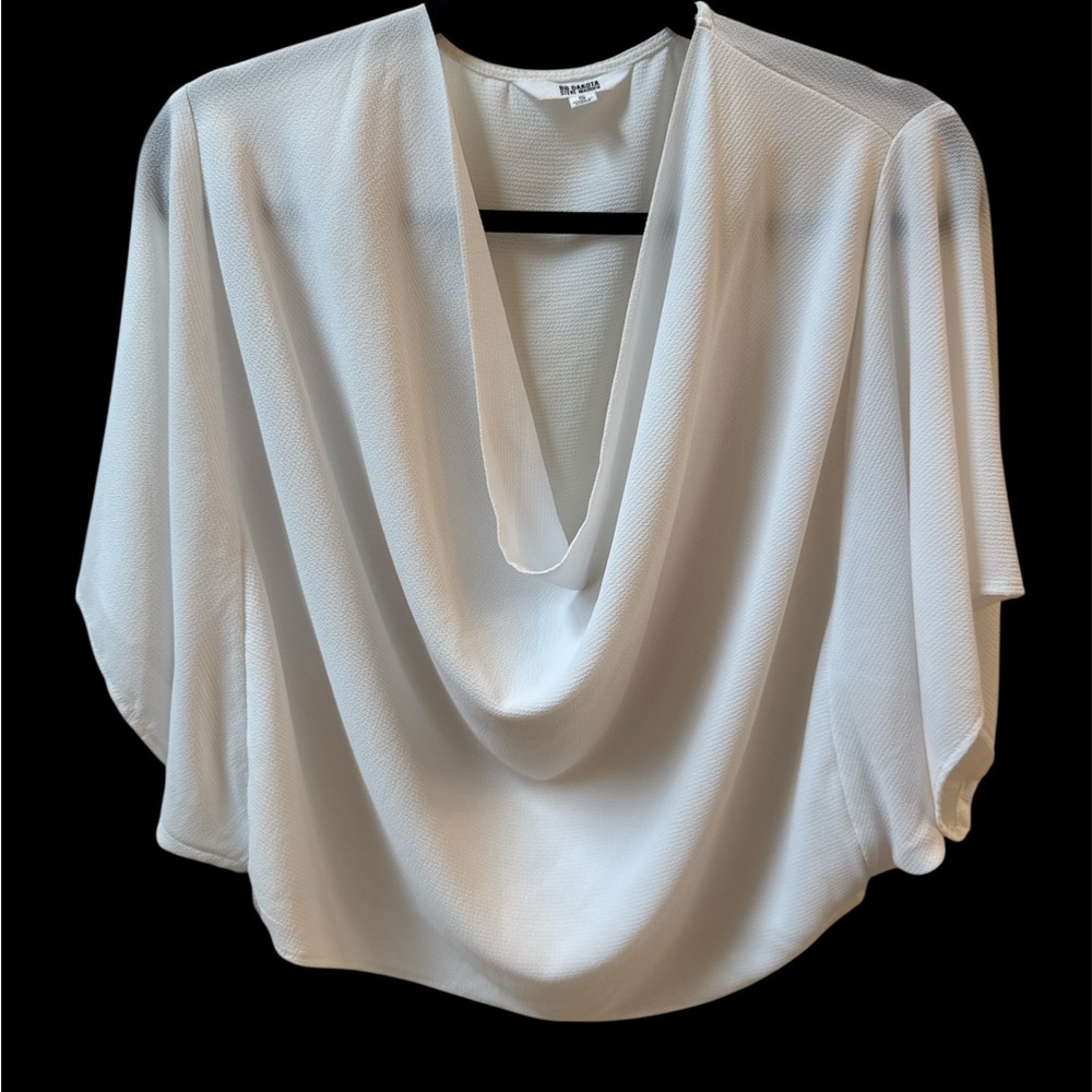 BB Dakota White Textured Blouse
